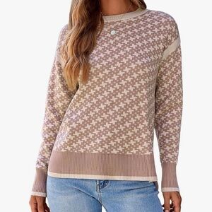 Women's Beige and Cream Sweater